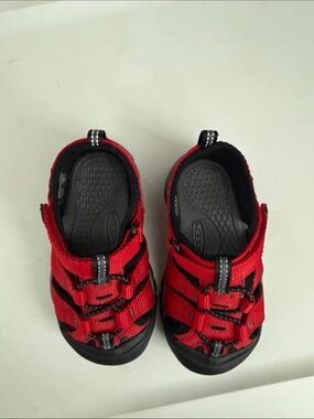 Keen Kids Red and Black Closed-Toe Sport Sandals